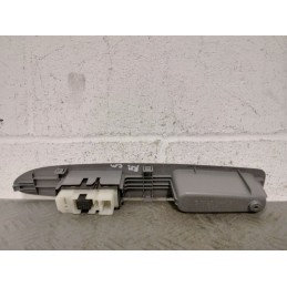 PULSANTIERA ALZAVETRO ALZACRISTALLO ANT DX TOYOTA AVENSIS VERSO COD 74431-44190  2400000111566