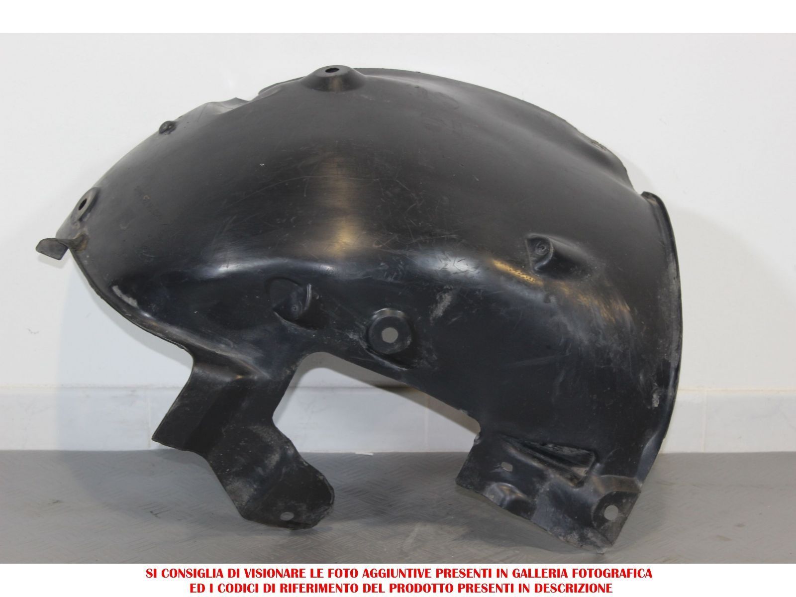88 Parasassi passaruota Anteriore Sx Renault Scenic dal 03 al 09 cod. 8200136723