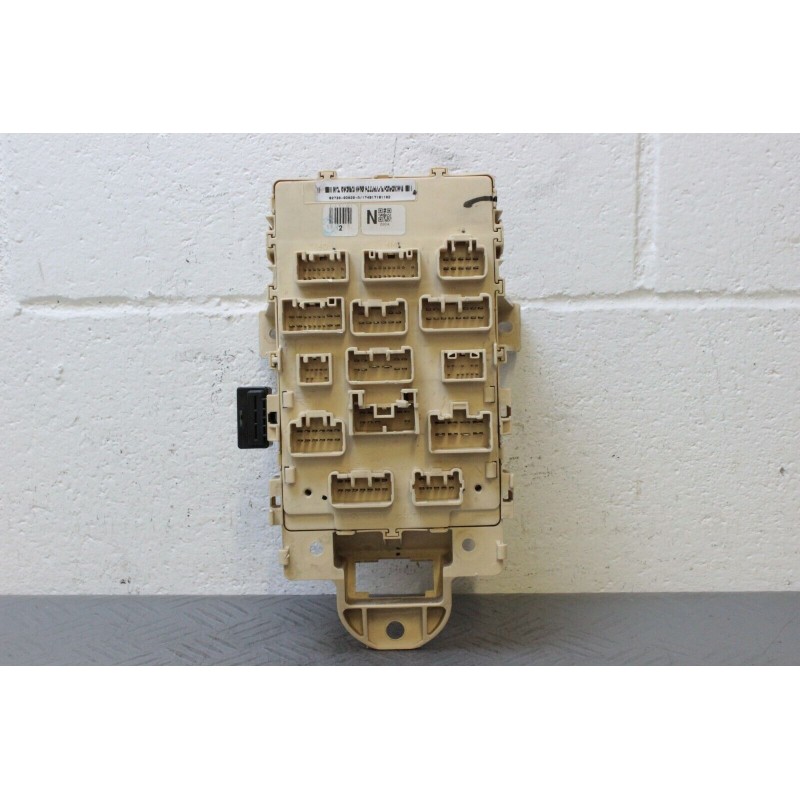 CENTRALINA PORTA FUSIBILI TOYOTA YARIS 1.0 BENZINA 1999-2005 COD. 82730-0D020-A  2400000009741