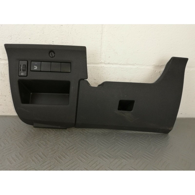 RIVESTIMENTO SOTTO CRUSCOTTO ANT.SX COMP.DI PULSANTI CITROEN C4 MK1 DAL 04 AL 10  2400000036586