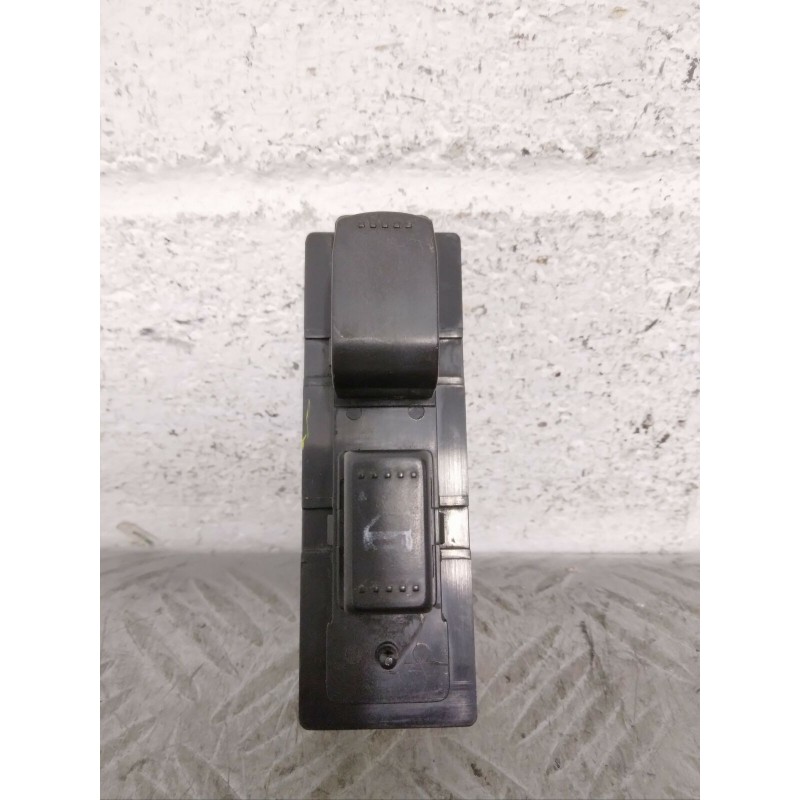 PULSANTIERA ALZAVETRO ALZACRISTALLO ANT. SX SUZUKI ALTO DEL 2010  2400000090649