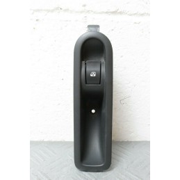 PULSANTE ALZAVETRI ALZACRSISTALLI POST. SX RENAULT MEGANE SW DAL 2002 AL 2010  2400000010023