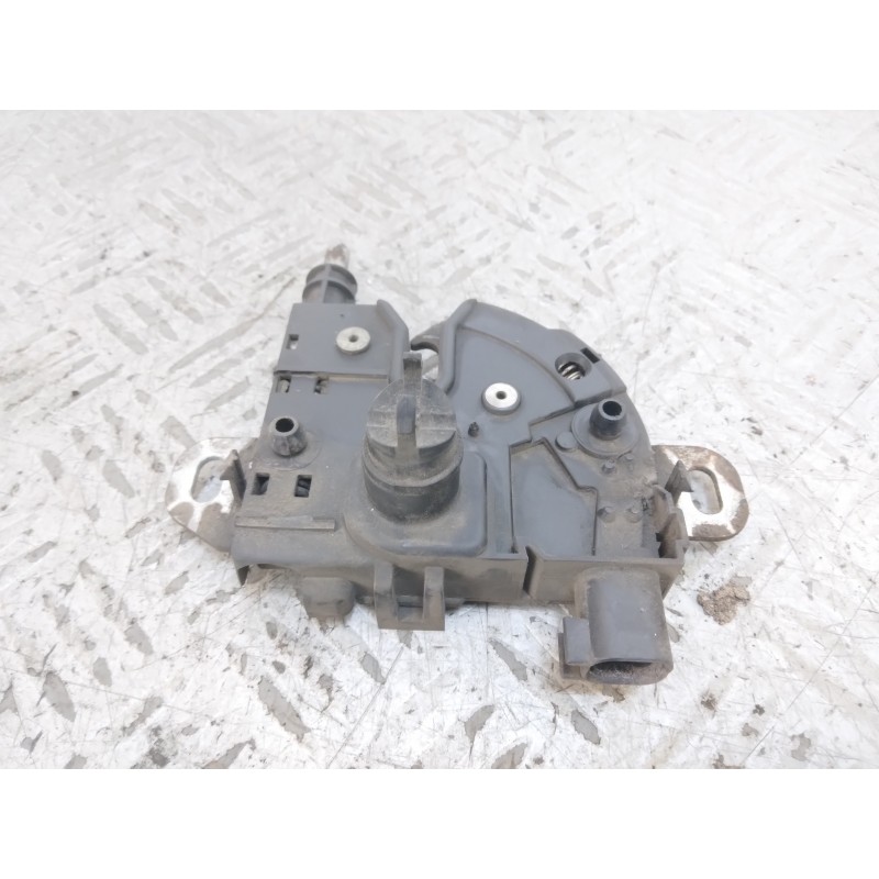 Serratura cofano ant Ford Focus del 2005 cod 3m5116700-ab  1674812336351