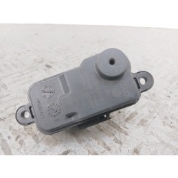 Attuatore chiusura sportello carburante Audi A6 del 2000 cod 4l0862153  1674832060519