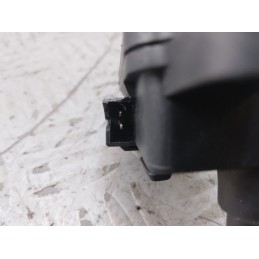 Attuatore chiusura sportello carburante Audi A6 del 2000 cod 4l0862153  1674832060519
