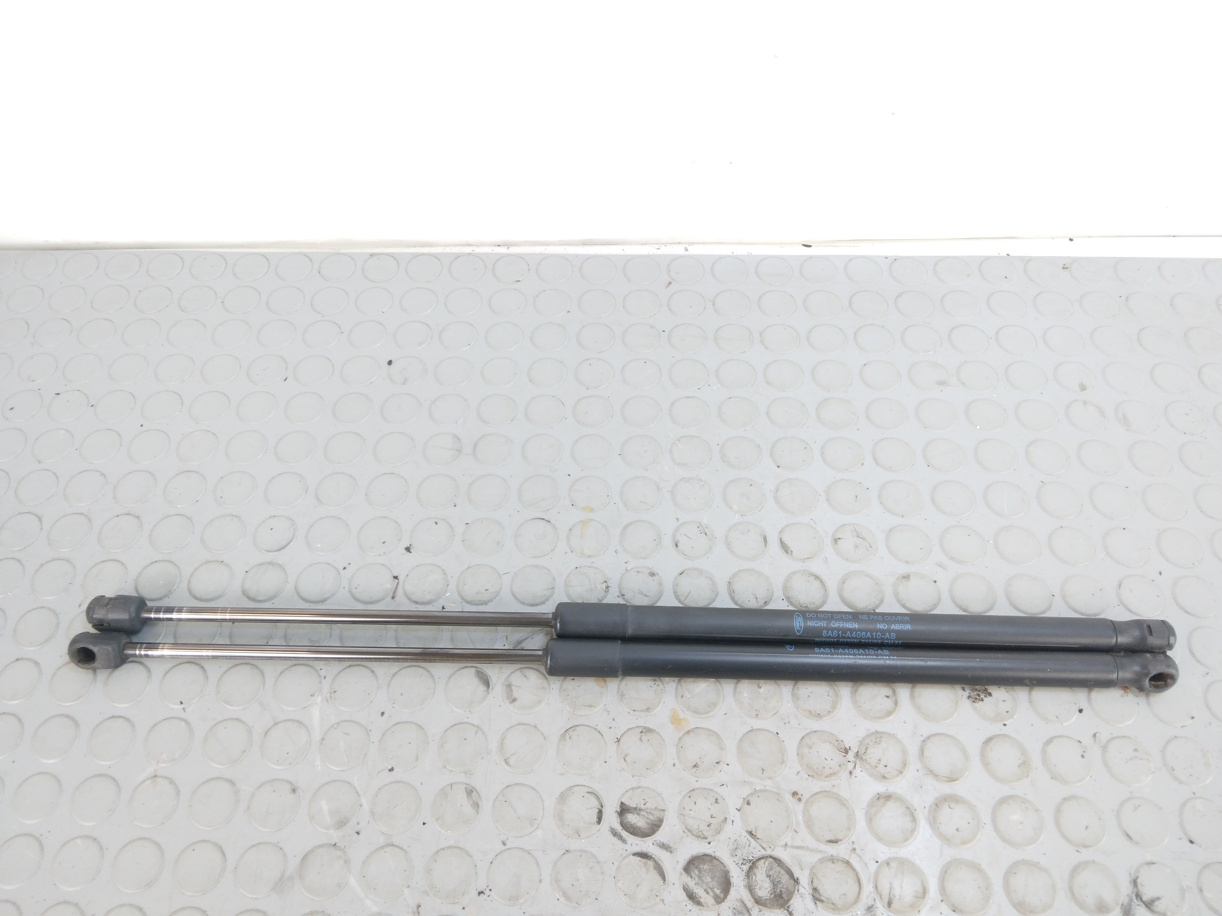 10330 Pistoncini portellone posteriore Ford Fiesta VI del 2015 cod 8a61-a406a10-