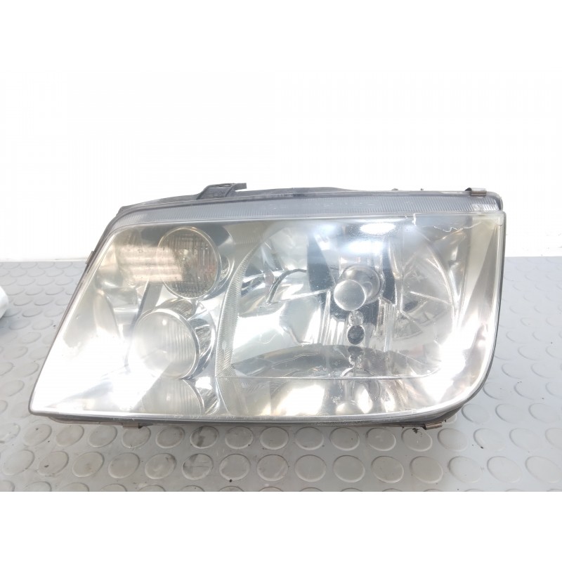 Faro fanale proiettore ant sx Vw Bora del 2004  1677248378643