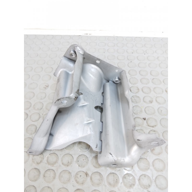 Supporto motore Dacia Duster 1.5 d del 2012 cod 208179916r  1677858820358