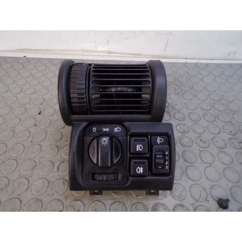 Bocchetta aria areazione Opel Corsa B del 1995 cod 90386874  1680614041294