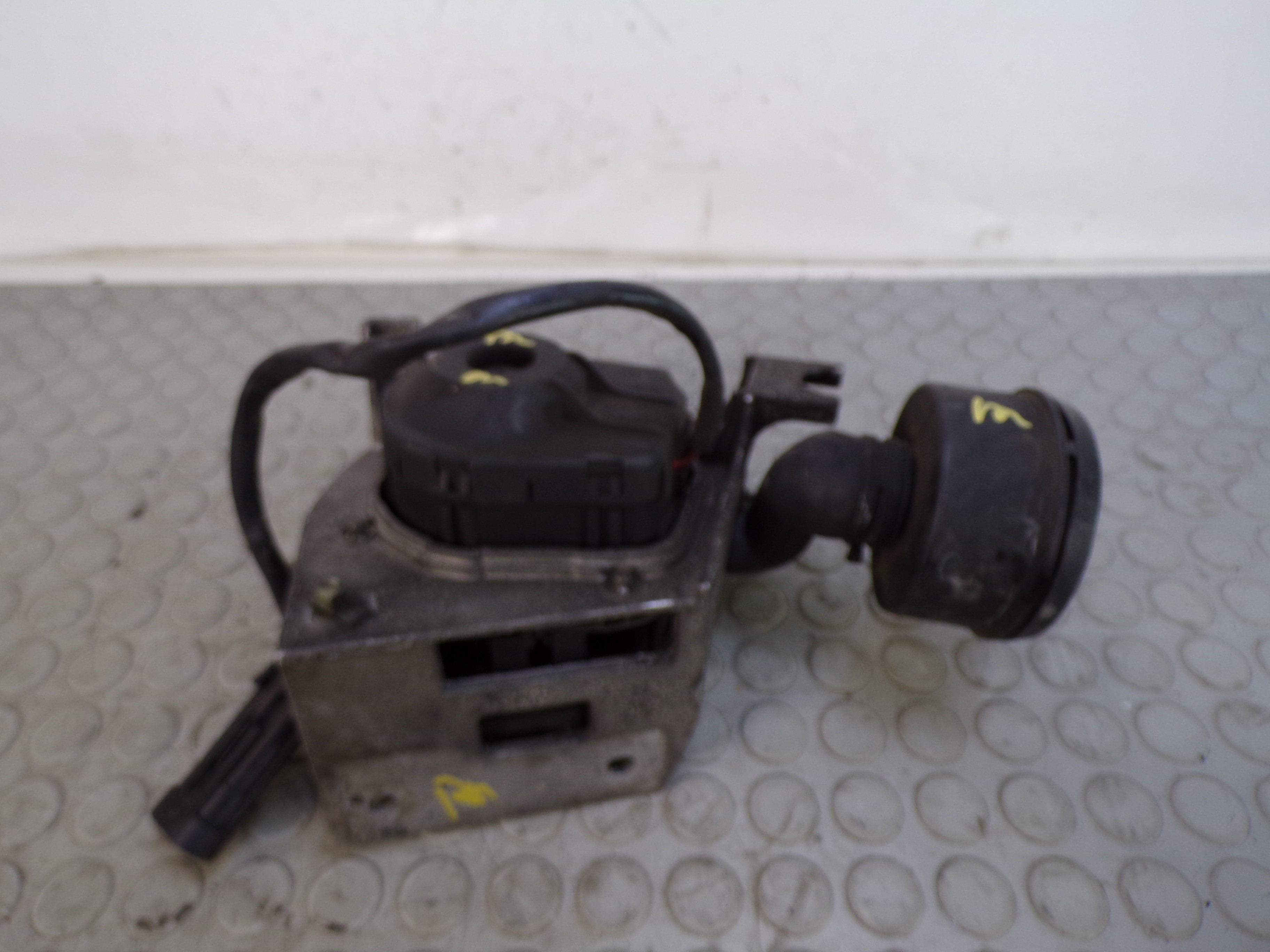 11200 Pompa acqua Opel Corsa B del 1996 cod 90531962