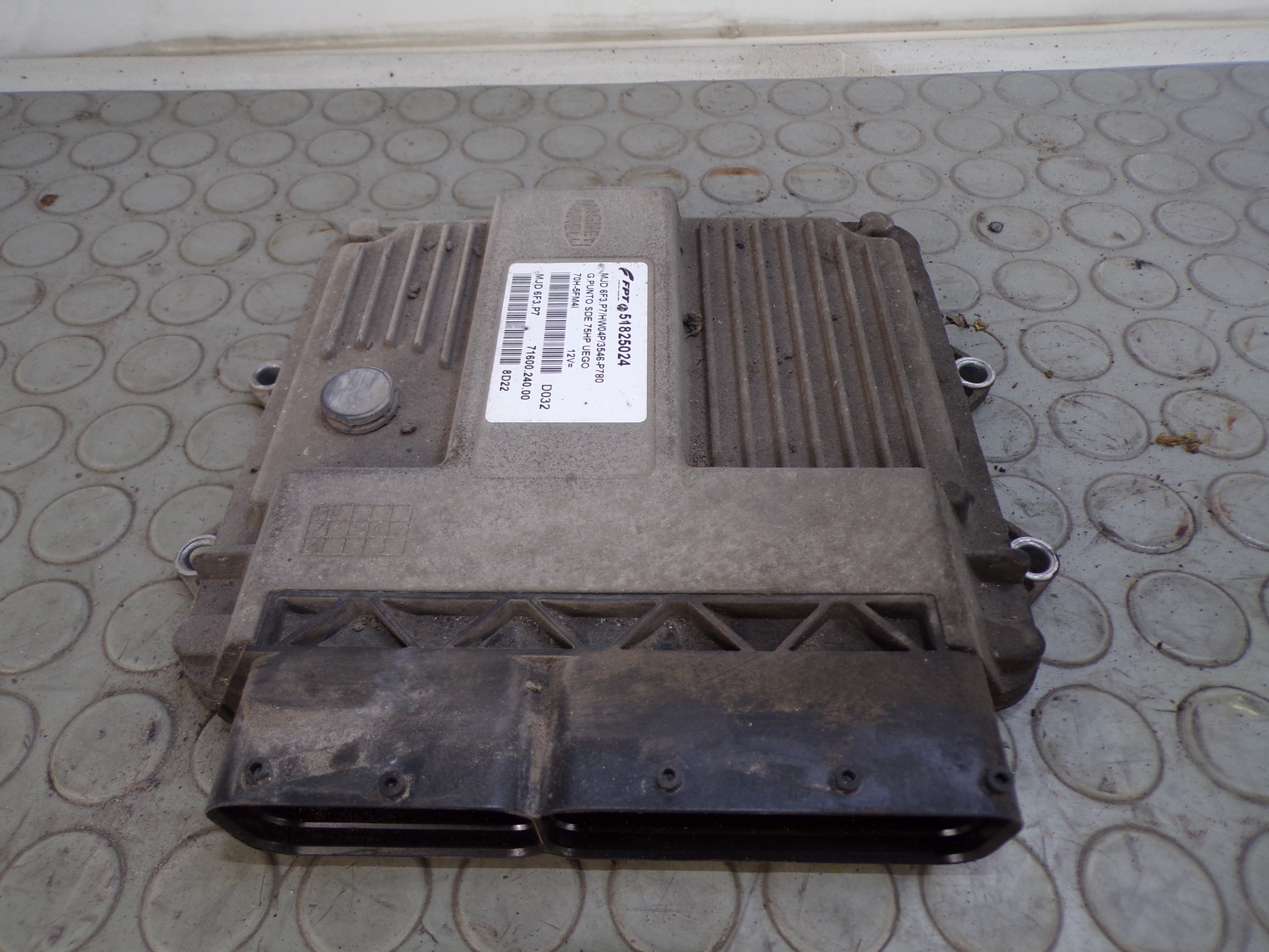 11530 Centralina motore Fiat Grande Punto 1.3 mjt dal 2005 al 2018 cod 51825024
