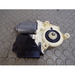 Motorino alzavetro ant dx Seat Ibiza III 3 porte dal 2002 al 2009 cod 101386-102  1685018792308