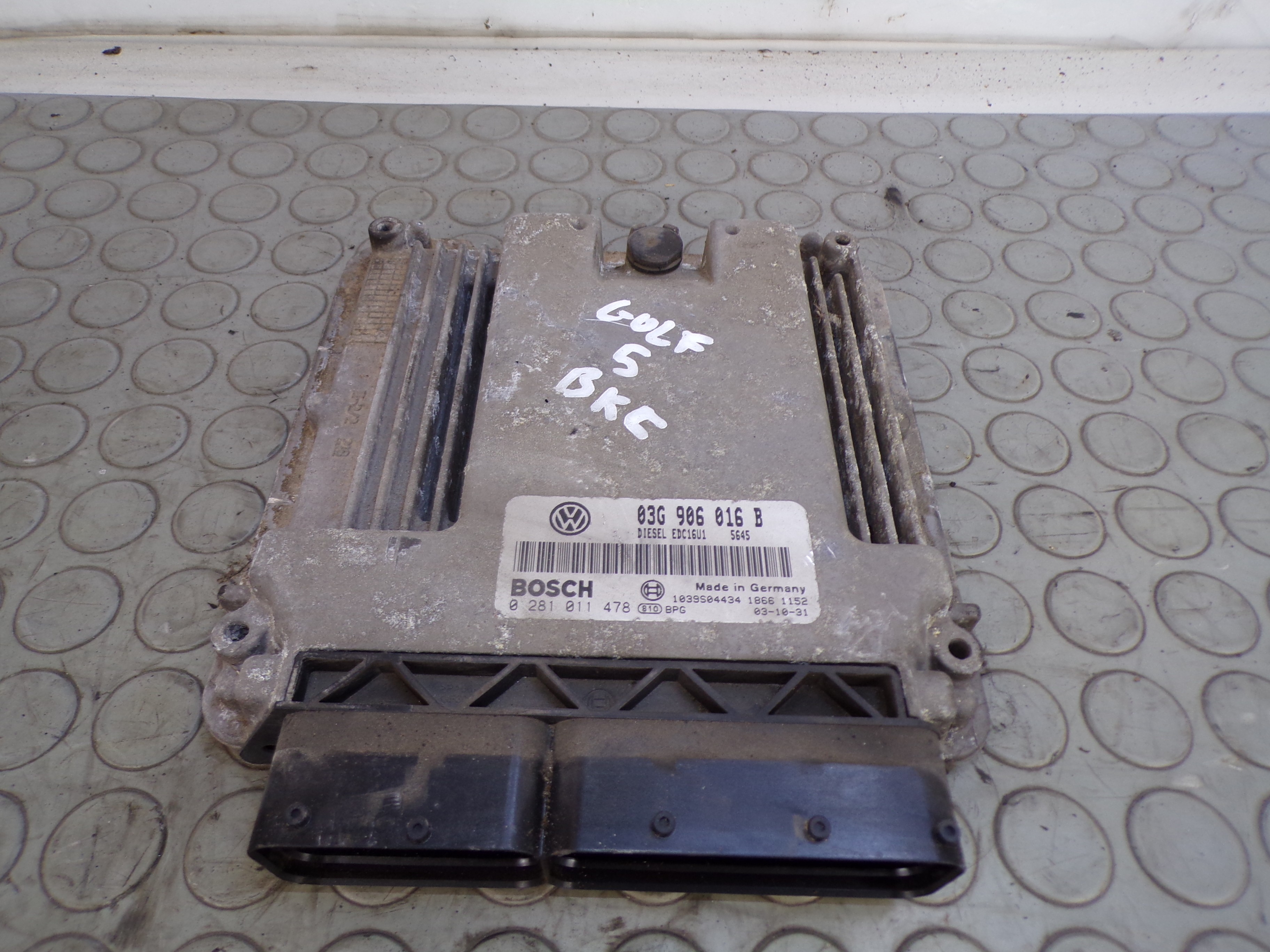 11678 Centralina motore Vw Golf V 1.9 d dal 2003 al 2008 cod 03g906016b