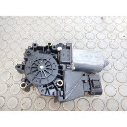 Motorino alzavetro post dx Audi A4 B5 dal 1994 al 2001 cod 8d0959802e  1687186756823