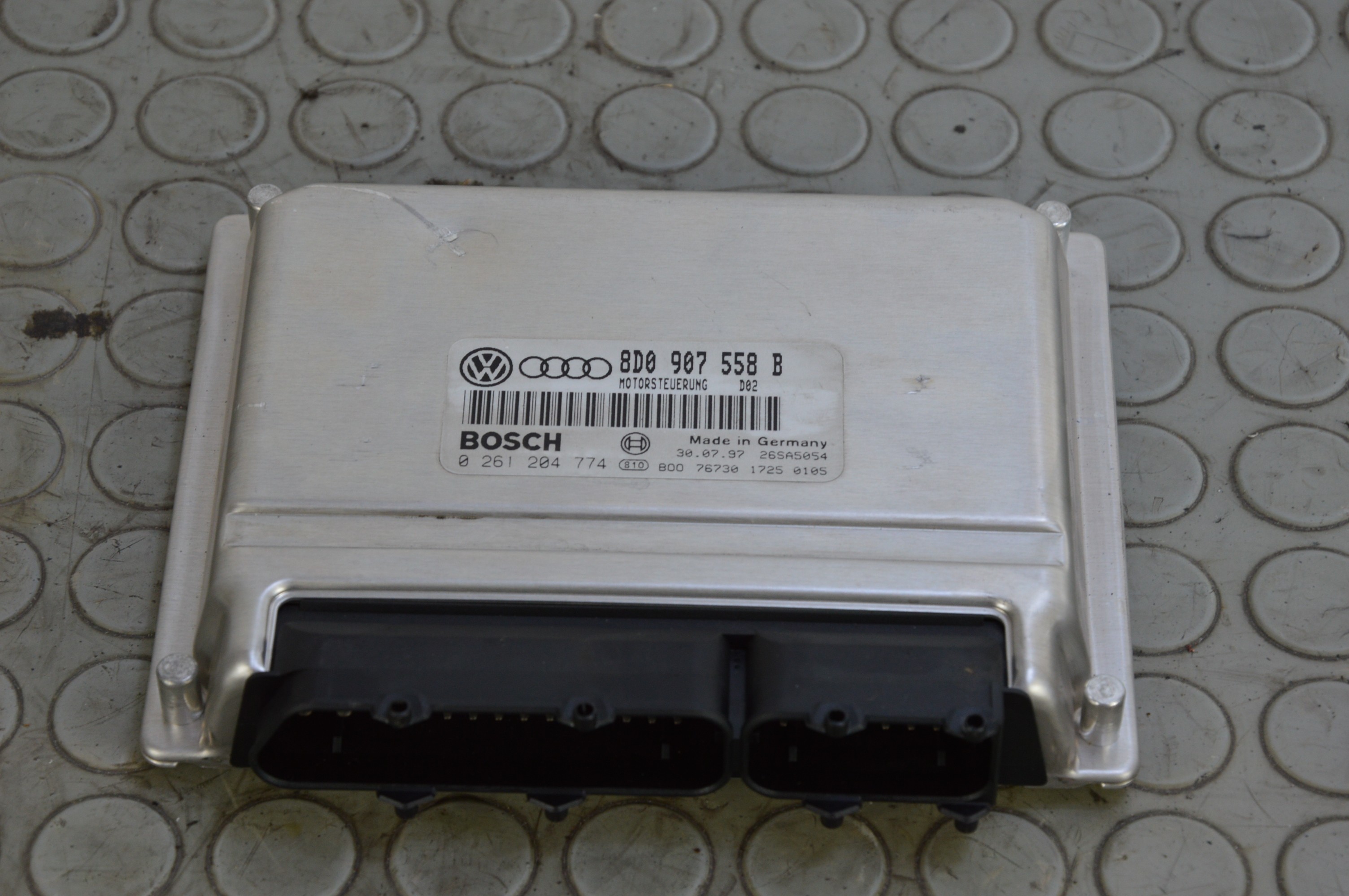 11915 Centralina motore Audi A4 B5 1.8 dal 1994 al 2011 cod 8d0907558b