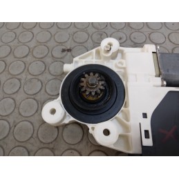 Motorino alzavetro ant sx Ford Focus II serie dal 2004 al 2011 cod 0130822215  1687858465510