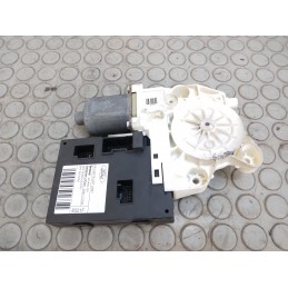 Motorino alzavetro ant sx Ford Focus II serie dal 2004 al 2011 cod 0130822215  1687858465510