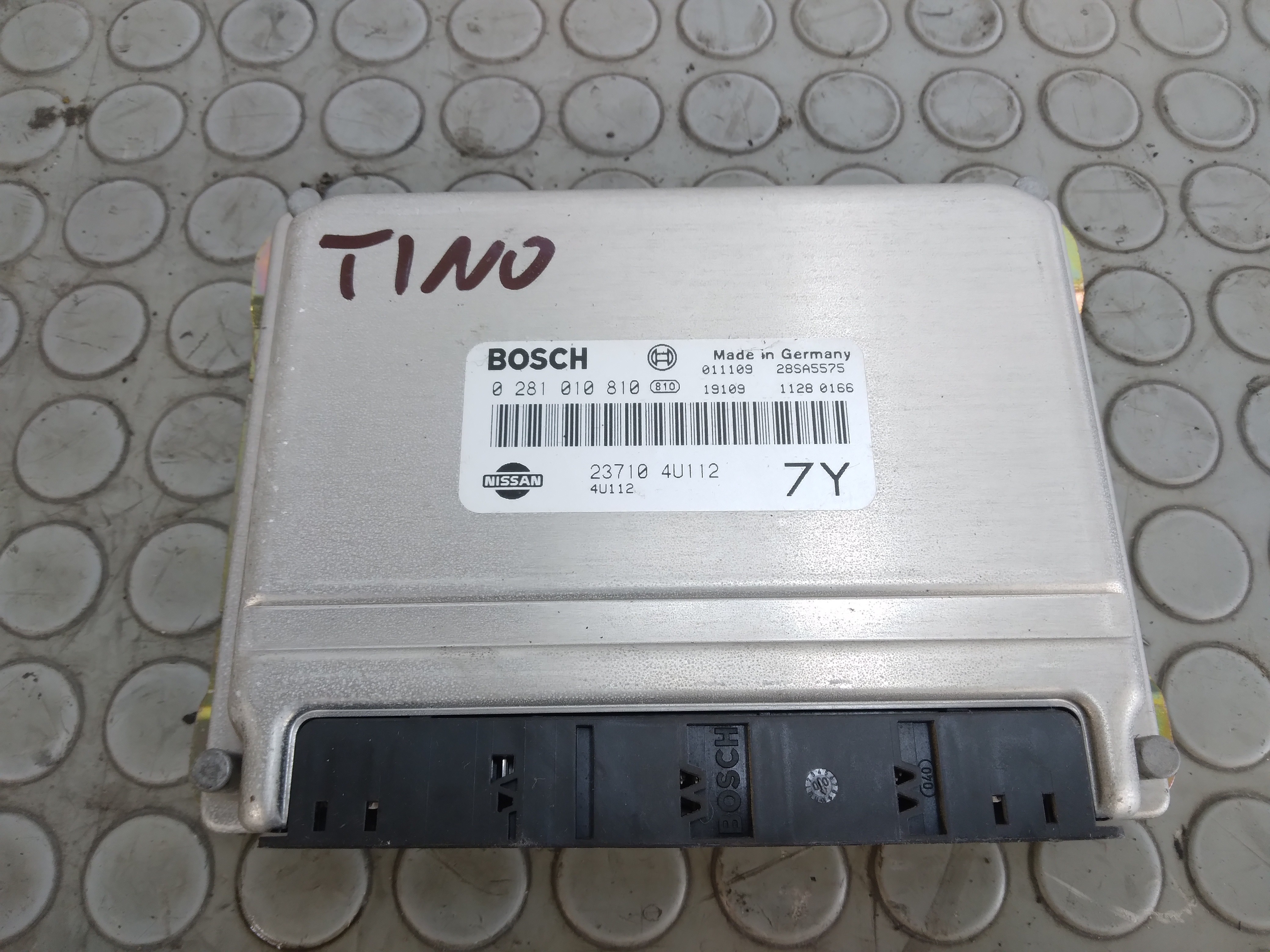 12098 Centralina motore Nissan Almera Tino dal 1998 al 2006 cod 0281010810 23710
