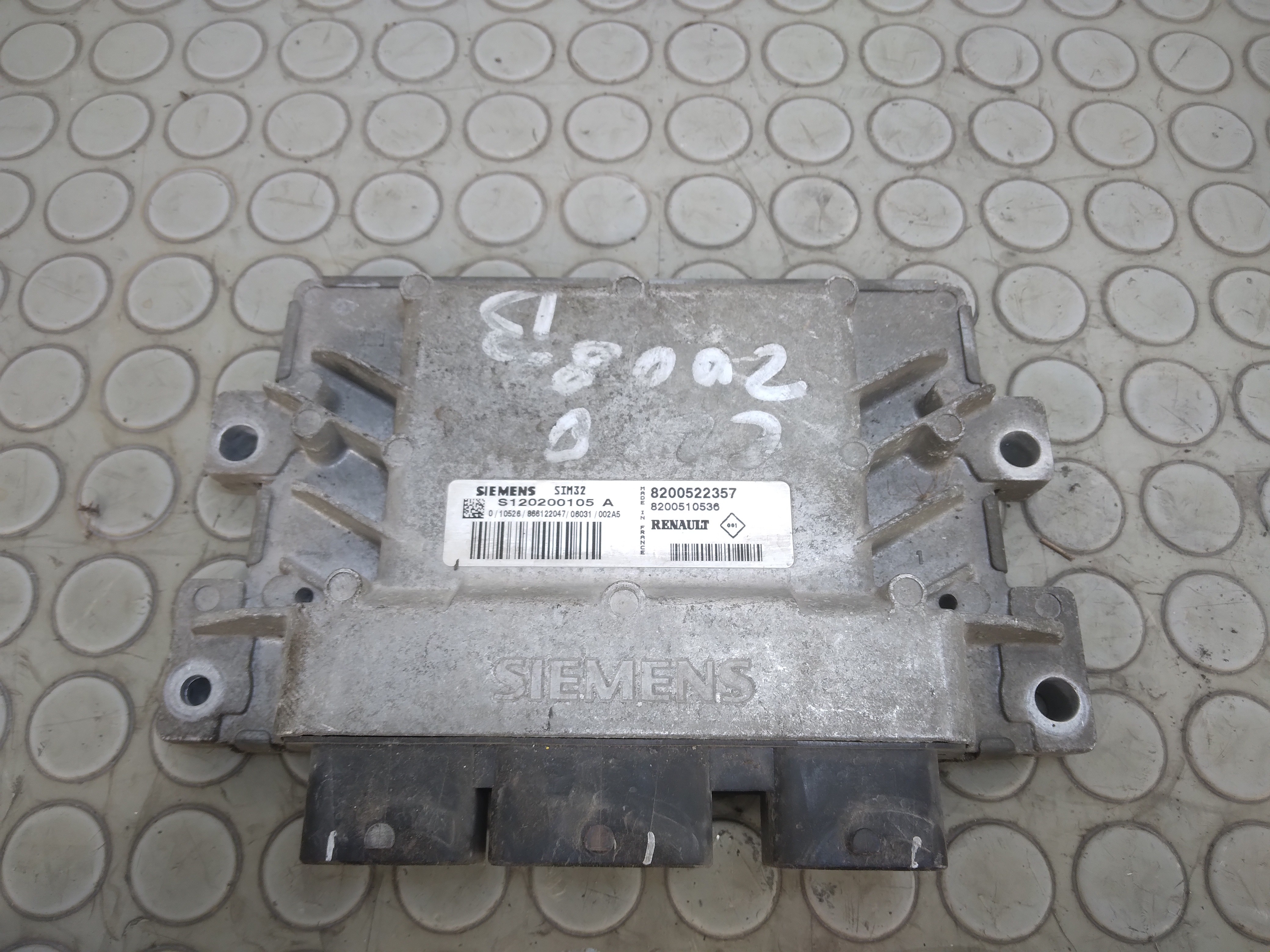 12386 Centralina motore Renault Clio III serie dal 2005 al 2013 cod 8200522357