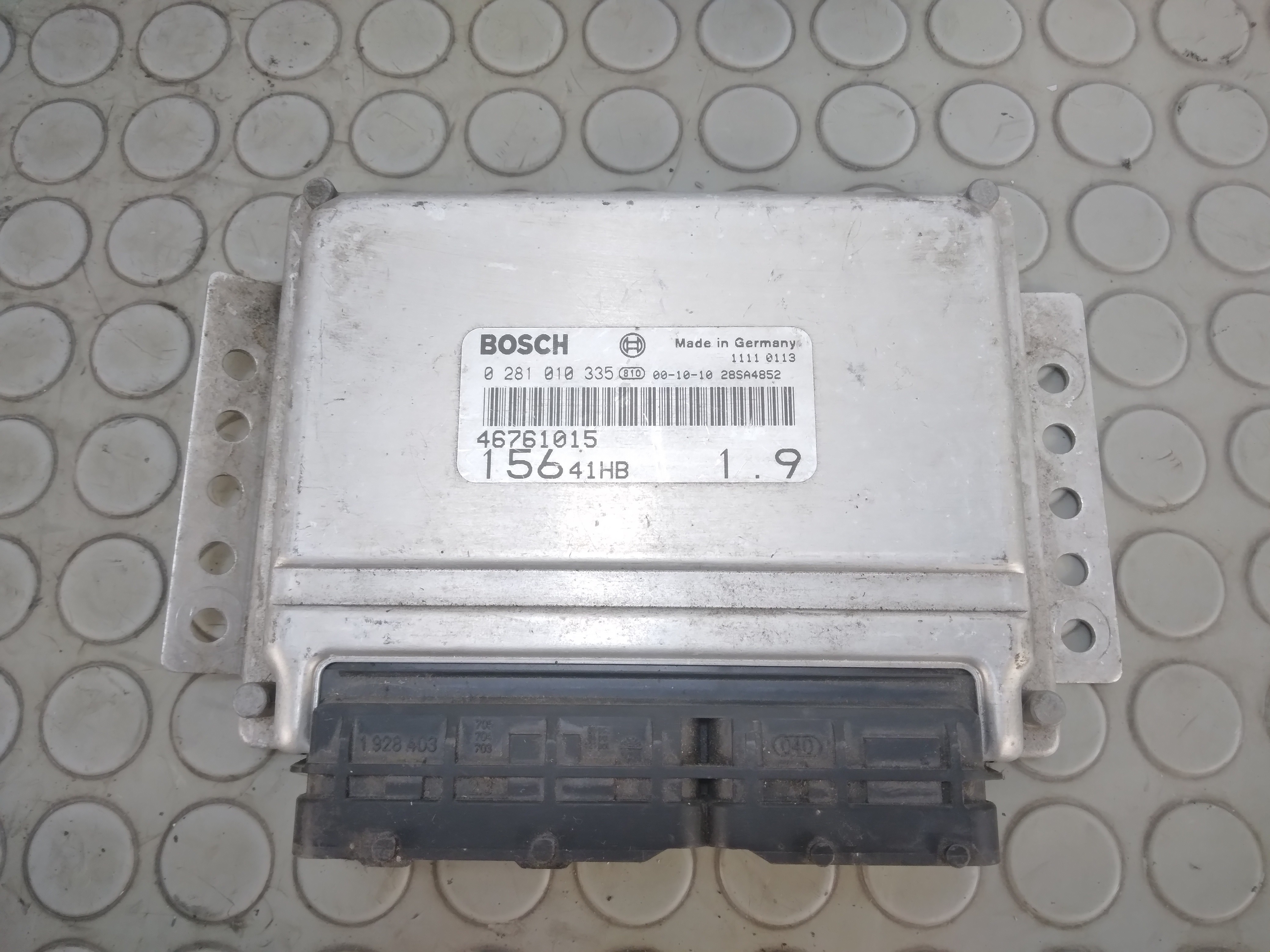 12388 Centralina motore Alfa Romeo 156 1.9 Jtd dal 1997 al 2006 cod 46761015 028