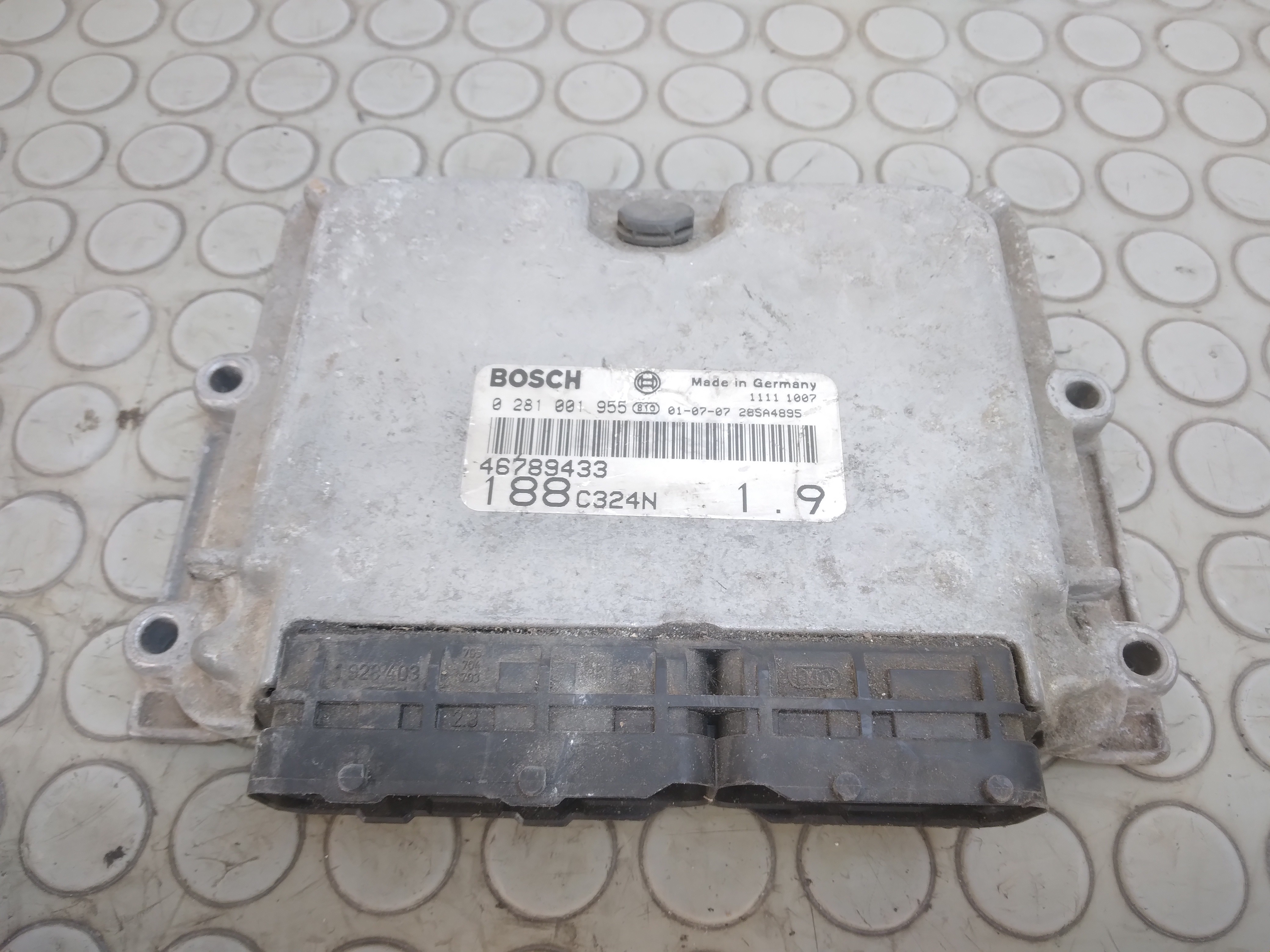 12397 Centralina motore Fiat Punto 188 dal 1999 al 2011 cod 46789433