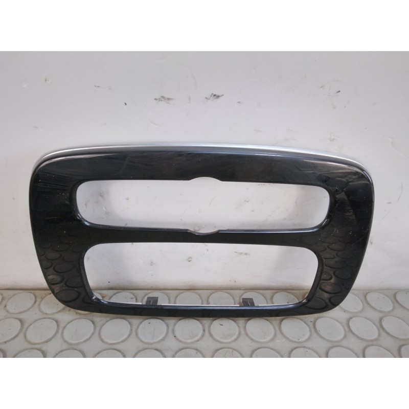 Mascherina autoradio stereo Smart Fortwo W453 dal 2015 in poi cod a4536805102  1689773280643