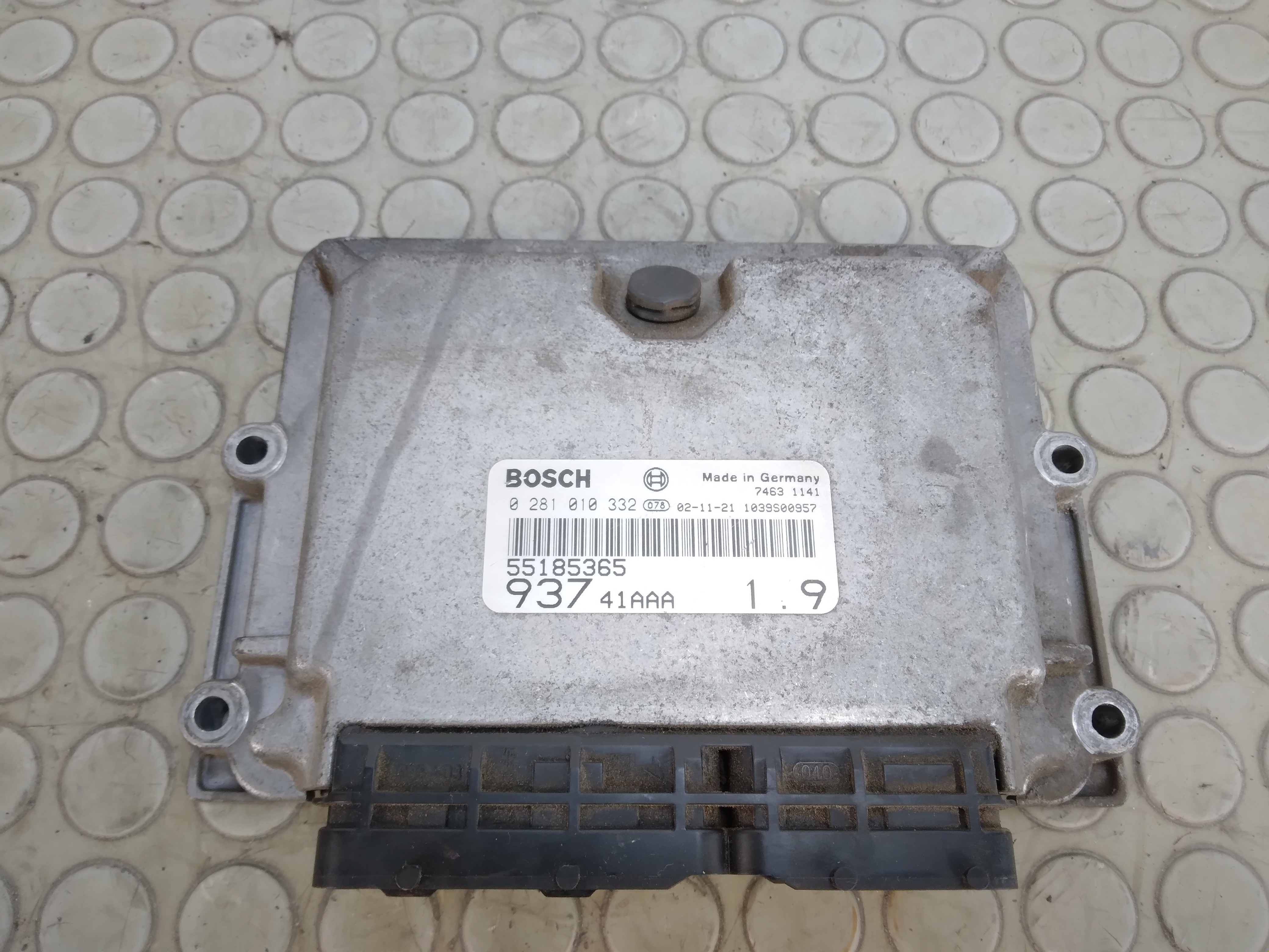 12580 Centralina motore Alfa Romeo 147 1.9 Jtd dal 2000 al 2010 cod 55185365