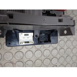 Centralina portafusibili Renault Espace IV dal 2002 al 2014 cod 8200811973  1690815651925
