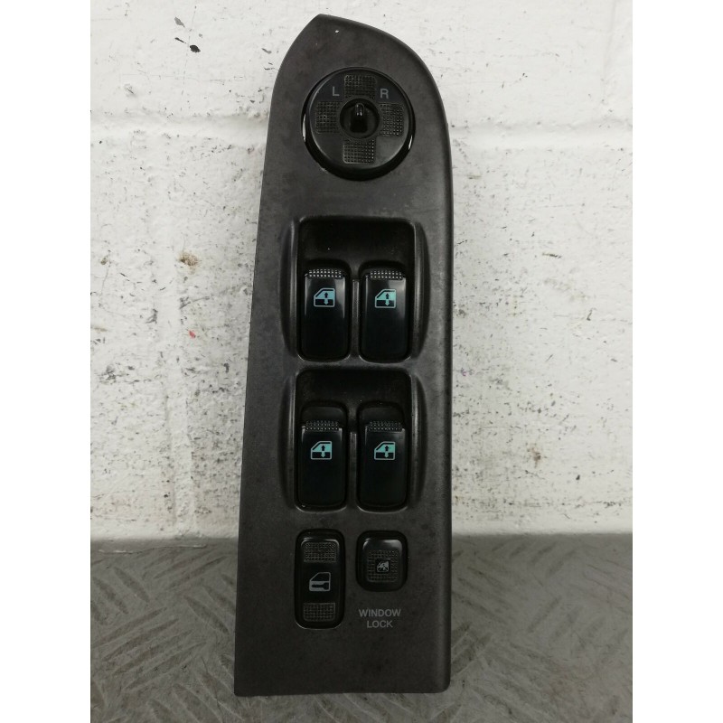 PULSANTIERA ALZAVETRO ALZACRISTALLI ANT.SX HYUNDAI TRAJET DAL 1999 AL 2008  2400000035367