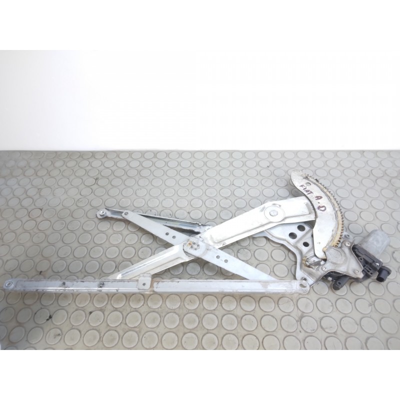 Motorino alzavetro ant dx Fiat Sedici dal 2005 al 2014 cod 83560-63j00  1693320438296
