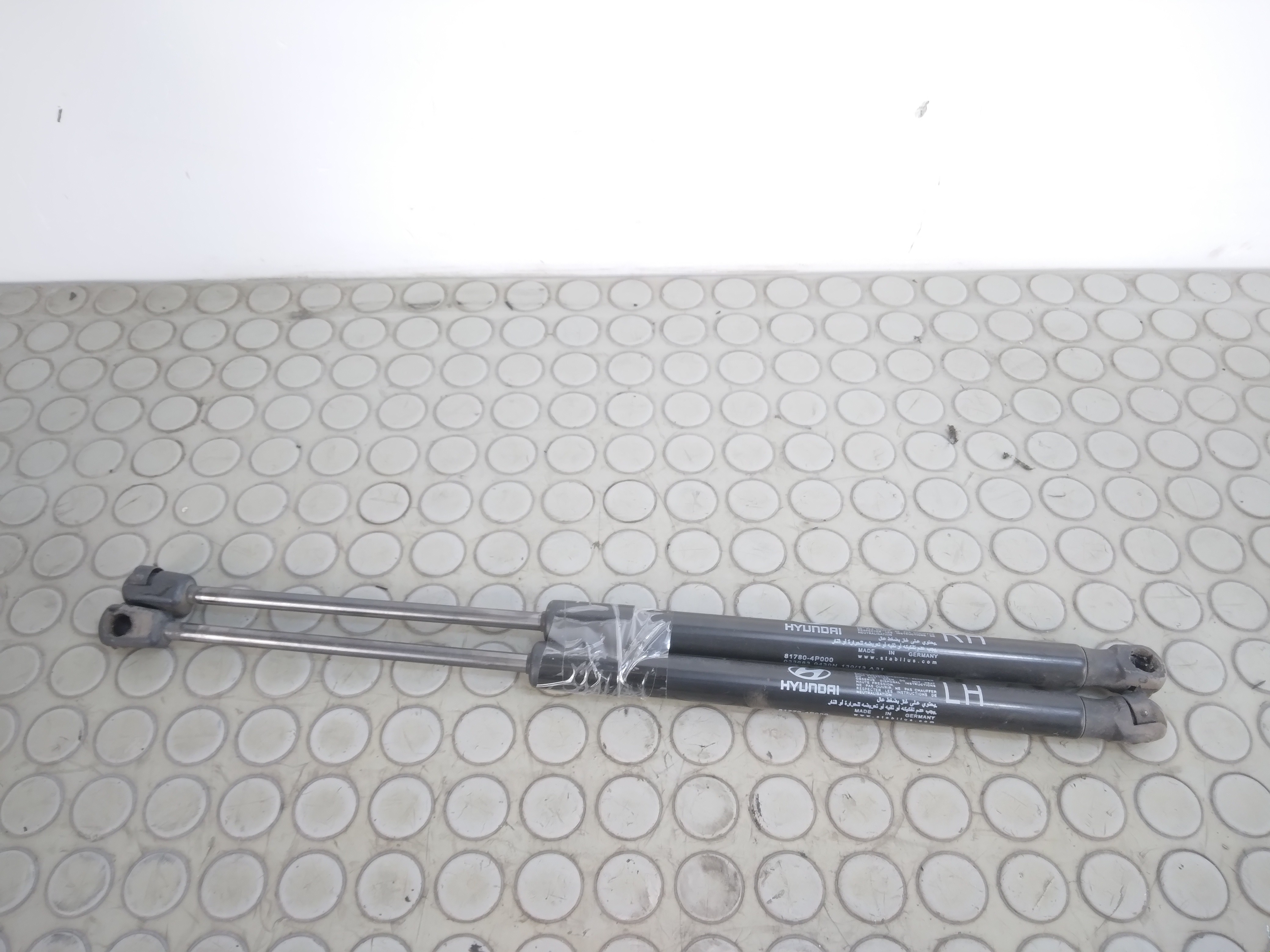 12839 Pistoncini portellone bagagliaio posteriore Hyundai I20 dal 2007 al 2014 I