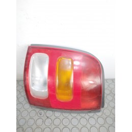 Fanale fanalino stop post dx Nissan Micra K11 dal 1992 al 2002  1698069450783