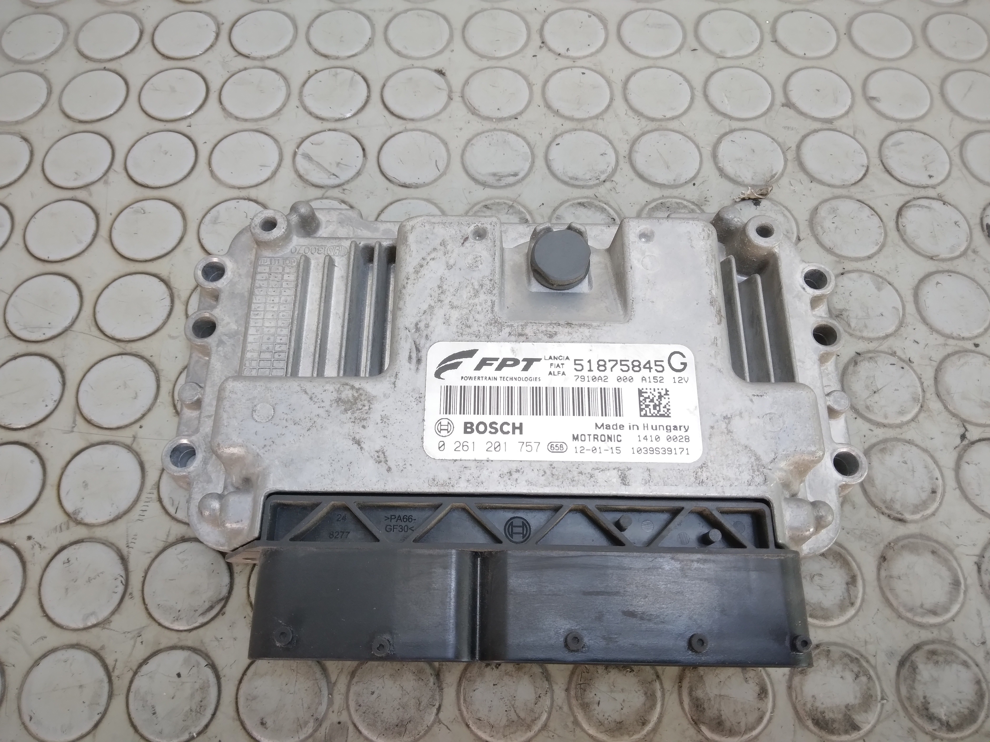 13695 Centralina motore Fiat Bravo 1.4 b dal 2007 al 2014 cod 0261201757 5187584