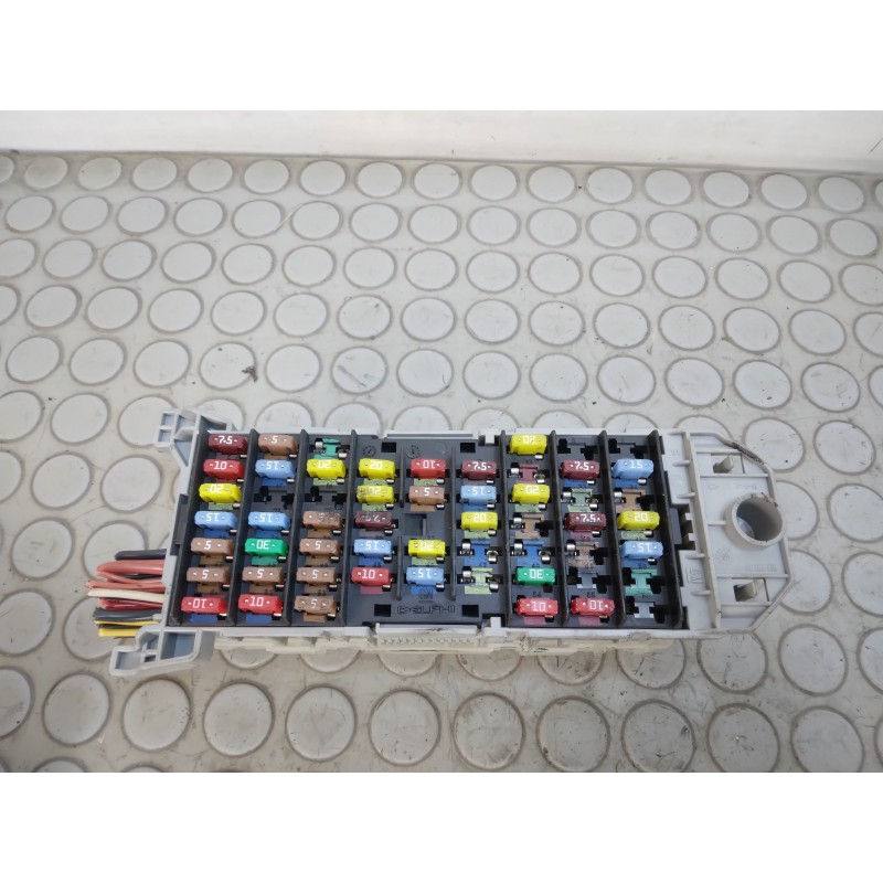 Centralina portafusibili Opel meriva A dal 2003 al 2010 cod 93332763  1698416742752