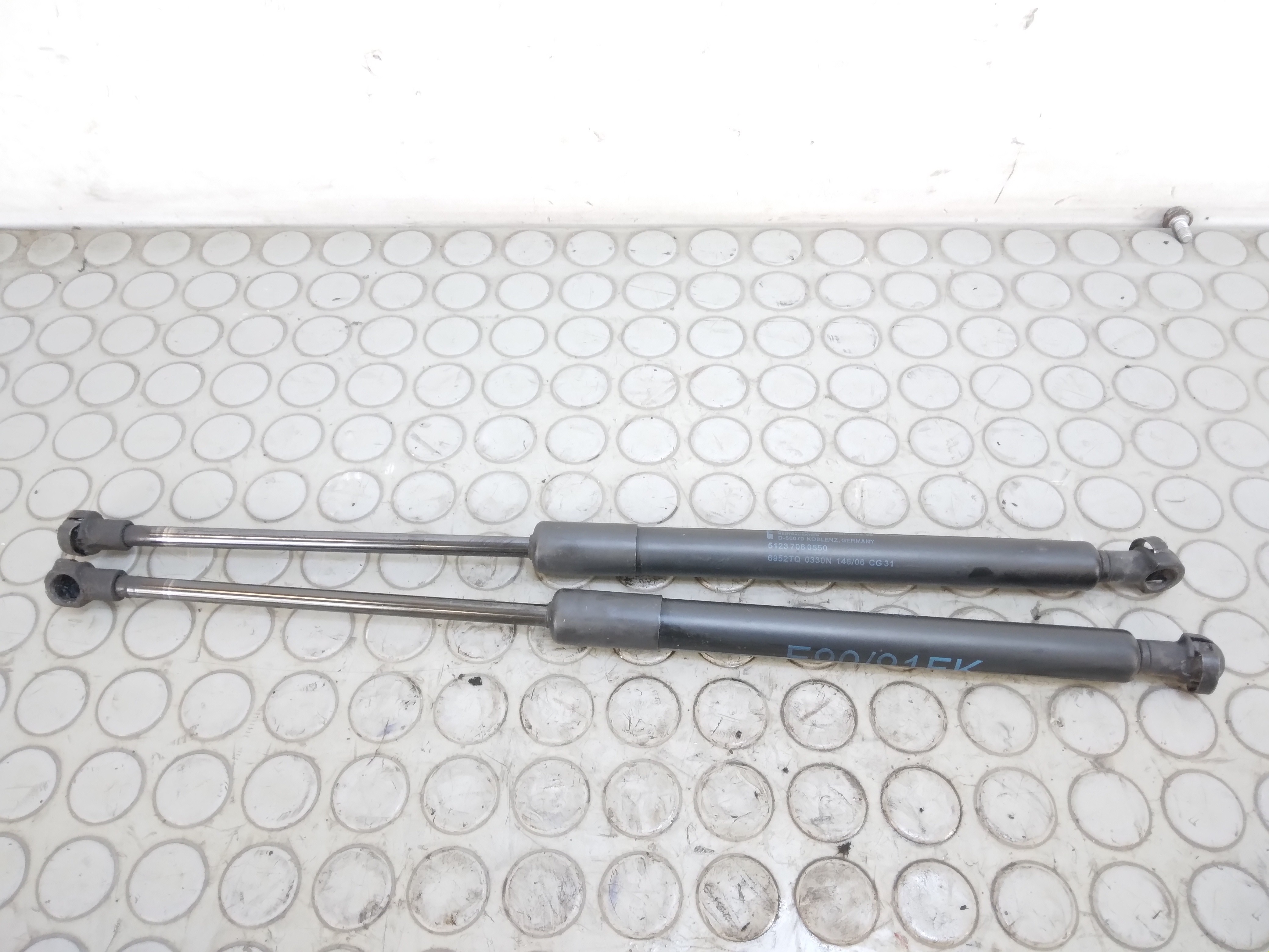 13900 Pistoncini portellone bagagliaio posteriore Bmw Serie 3 E90 dal 2005 al 20