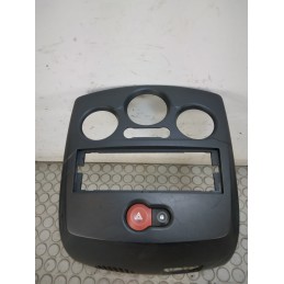 Mascherina 4 frecce Renault Clio III serie dal 2005 al 2013 cod 8200407765  1699628488834