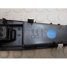Pulsantiera alzavetro ant dx Fiat Grande Punto dal 2005 al 2018 cod 735380450  1702371564813