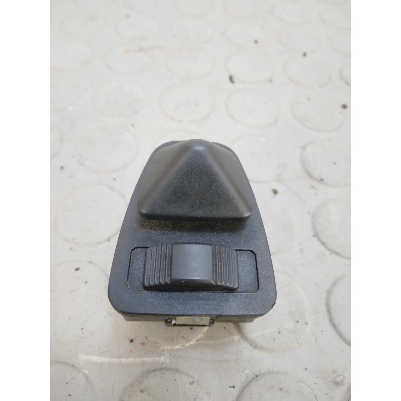 Comando regolazione specchietti elettrici Bmw Serie 3 E46 dal 1998 al 2001 cod 83736919  1702569964944