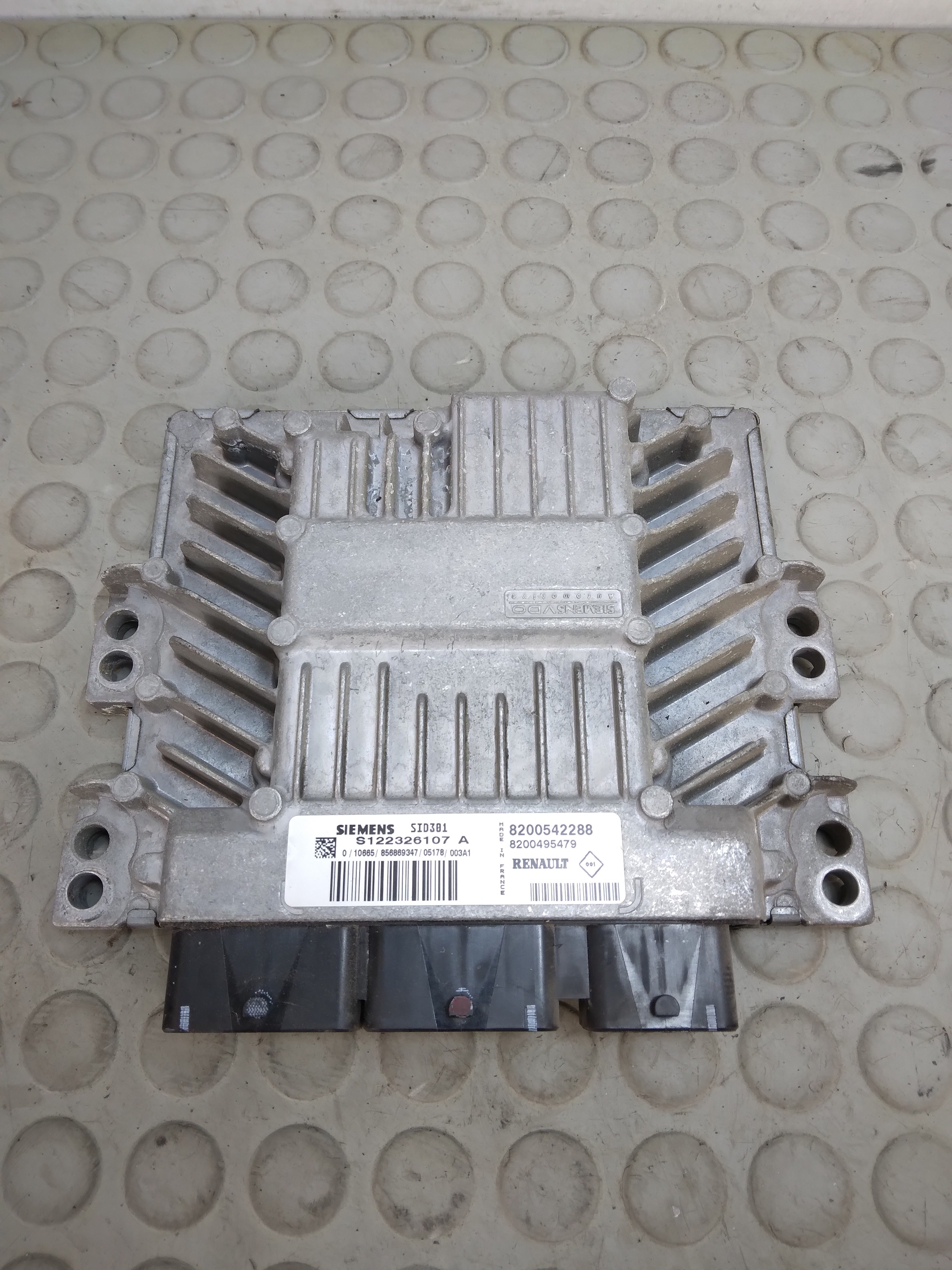 15015 Centralina motore Renault Clio III serie 1.5 Dci dal 2005 al 2013 cod 8200