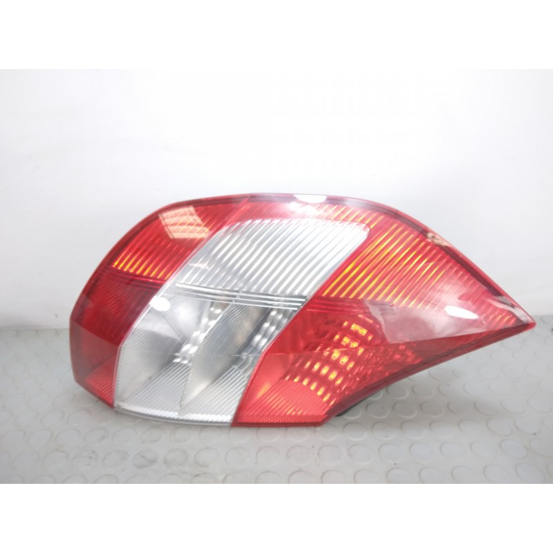 Fanale fanalino stop post sx Renault Scenic II serie dal 2003 al 2009 cod 8200493374  1703690088936