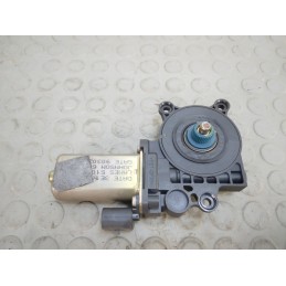 Motorino alzavetro ant dx Lancia Ypsilon II serie 1.2 b dal 2003 al 2011 cod 51001603  1705076821052