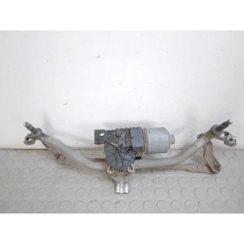 Motorino tergicristallo ant Peugeot 208 dal 2008 al 2018 cod 0390241540  1705505880742