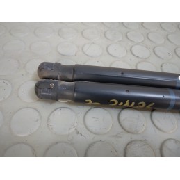 Pistoncini portellone bagagliaio posteriore Renault Scenic II serie dal 2003 al 2009  1706177489783