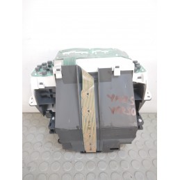Contachilometri quadro strumenti Toyota Yaris Verso dal 2000 al 2004 6 saldature  1707746964625