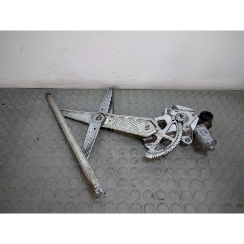 Motorino alzavetro ant sx Toyota Yaris dal 2004 al 2011 II serie cod 85720-52020  1707750752355