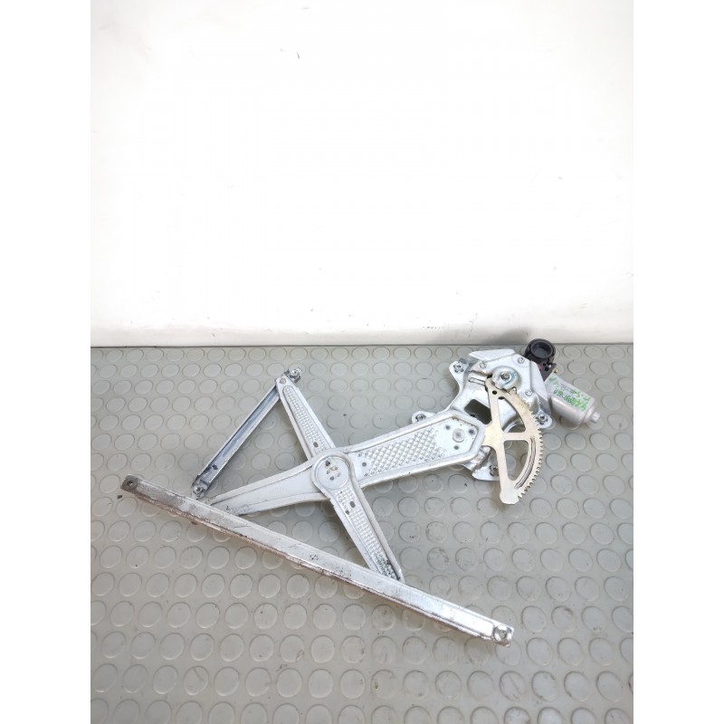 Motorino alzavetro ant sx Toyota Yaris I serie dal 1999 al 2005 5porte cod 85720-52020  1708075735757