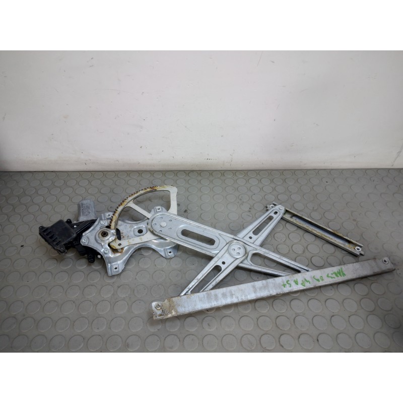Motorino alzavetro ant sx 5porte Toyota Yaris I serie dal 1999 al 2005 cod 85702-0f010  1708356330572