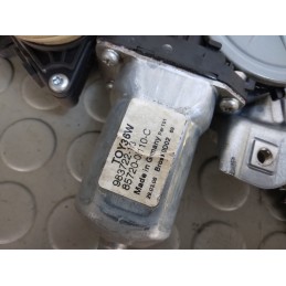 Motorino alzavetro ant sx 5porte Toyota Yaris I serie dal 1999 al 2005 cod 85702-0f010  1708356330572
