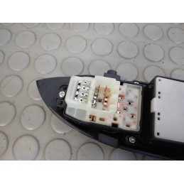 Pulsantiera alzavetro ant sx Kia Carens dal 2002 al 2006 II serie cod 93570-1d100  1708960598177