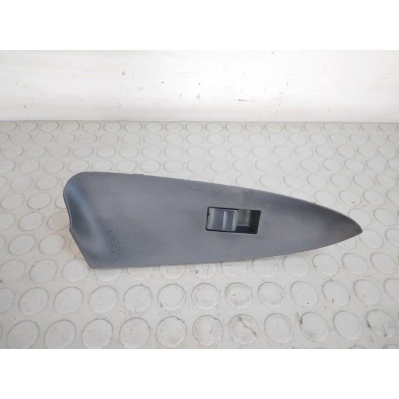 Pulsantiera alzavetro ant dx Toyota Rav 4 III serie dal 2006 al 2013 cod 74231-42090  1708963539405